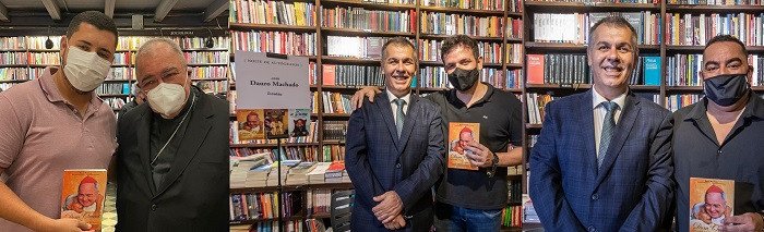 Isolado por COVID, Prefeito enviou delegação para representá-lo no lançamento dos livros do Jornalista Dauro Machado, na Livraria da Travessa de Ipanema