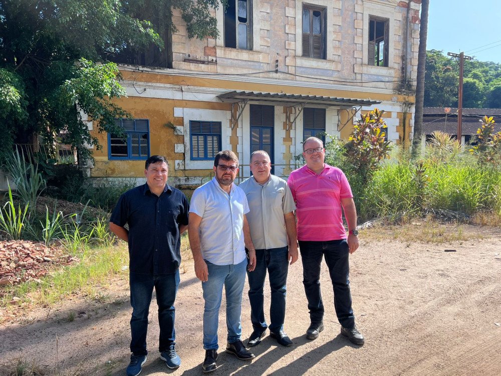Prefeito se encontra com Padres para discussão do patrimônio histórico