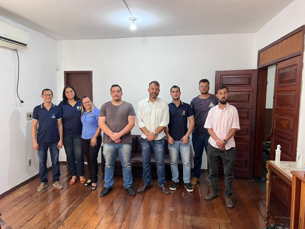 José Roberto Monteiro Faria volta a Chefiar o Gabinete do Prefeito e é recebido com café da manhã organizados por seus colegas