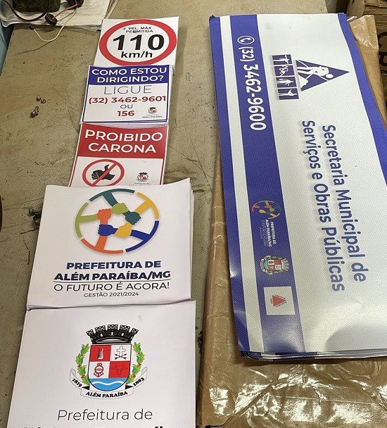 Transparência Central de Transportes está identificando com adesivos os veículos da frota municipal