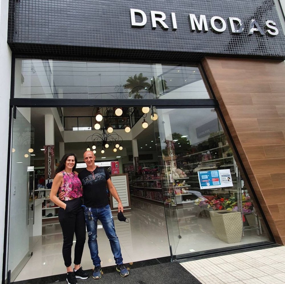 Santo Antônio do Aventureiro tem única e maior loja de departamentos da região. É algo gigantesco, de extremo bom gosto e um grande empreendimento