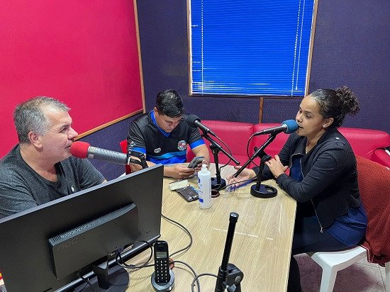 Secretária de Assistência Social concede entrevista e fala sobre as ações de apoio a pessoas em situação de rua no inverno