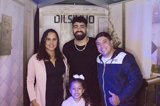 FEXPO 2022: Dilsinho realiza grande show, público comparece e a quinta feira da FEXPO repetiu o sucesso