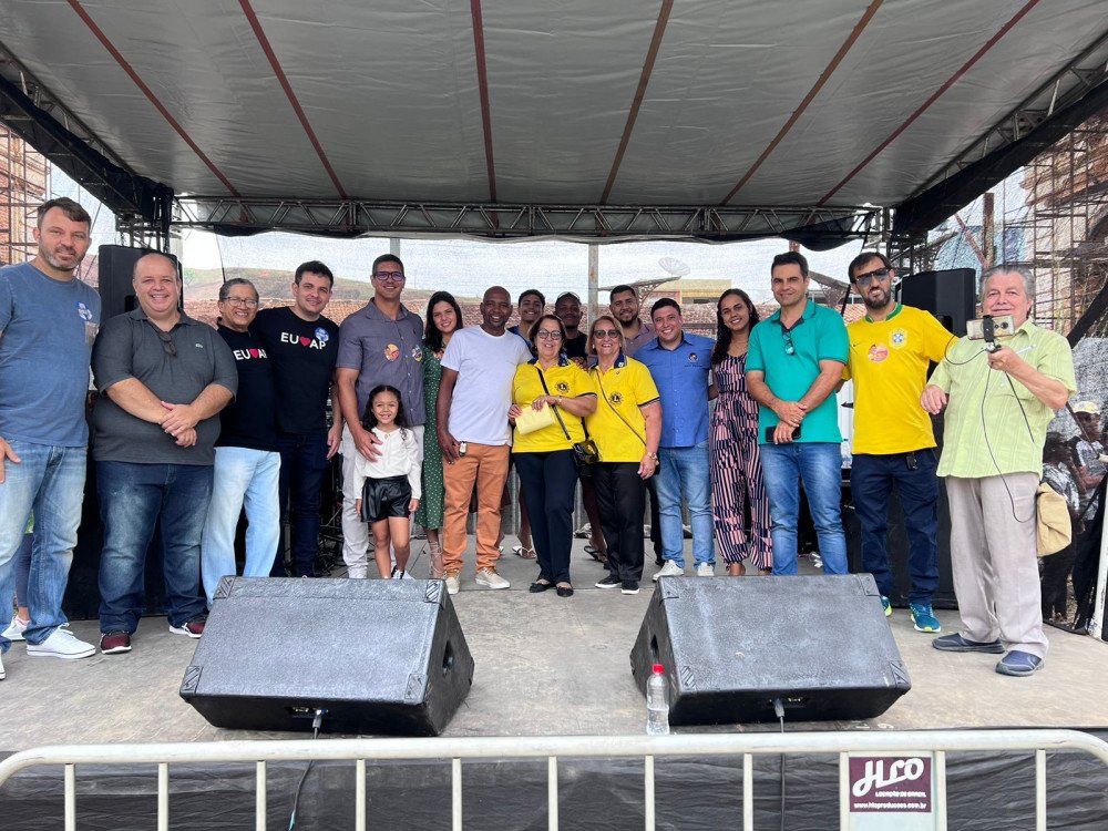 Desfile Cívico Escolar marcou os 139 anos de Além Paraíba. Evento reuniu grande público no Espaço Comunitário Dr. Miguel Belmiro de Souza (Vassourão)