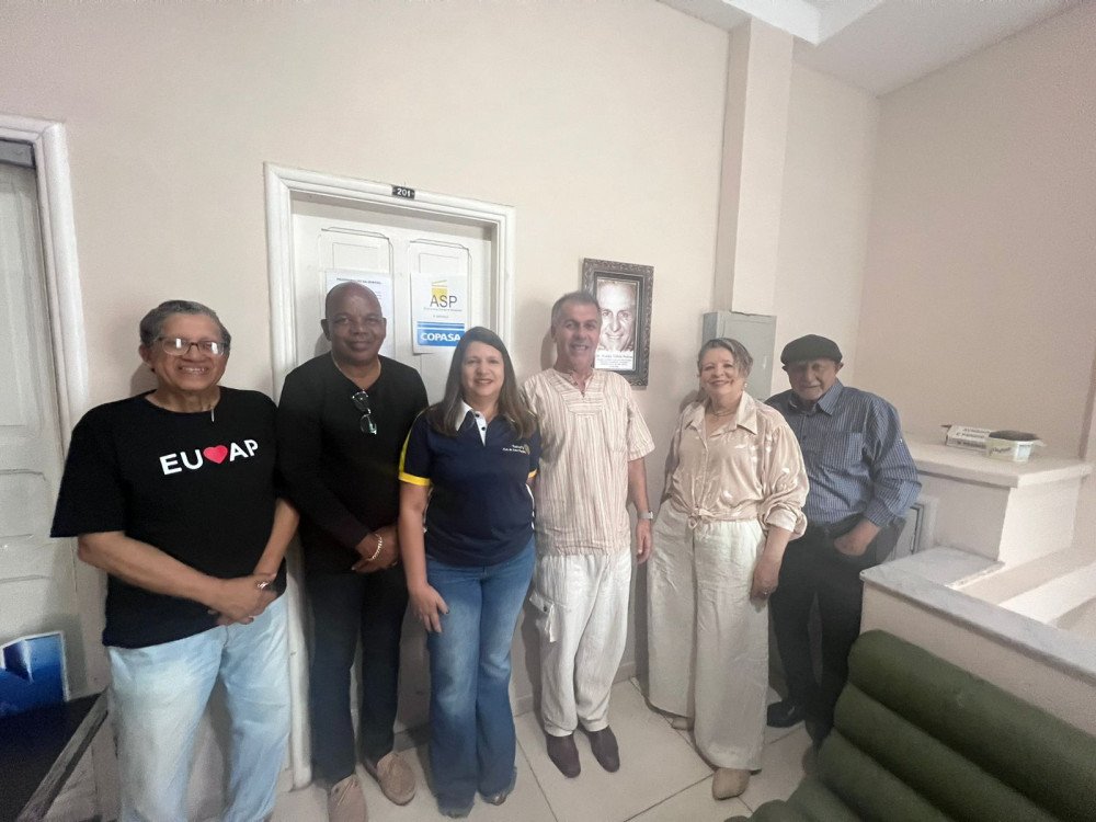 Retrato de Waldyr Villela Pedras, fundador da Rádio Cultura (CPN FM) foi inaugurado ontem na sede da emissora