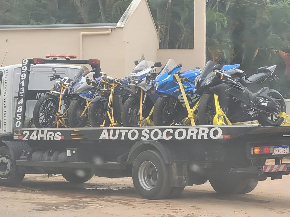 Hospital São Salvador:Motocicletas importadas do ex Provedor, de alto valor, estão sendo apreendidas para garantir possível ressarcimento de dinheiro eventualmente desviado do HSS