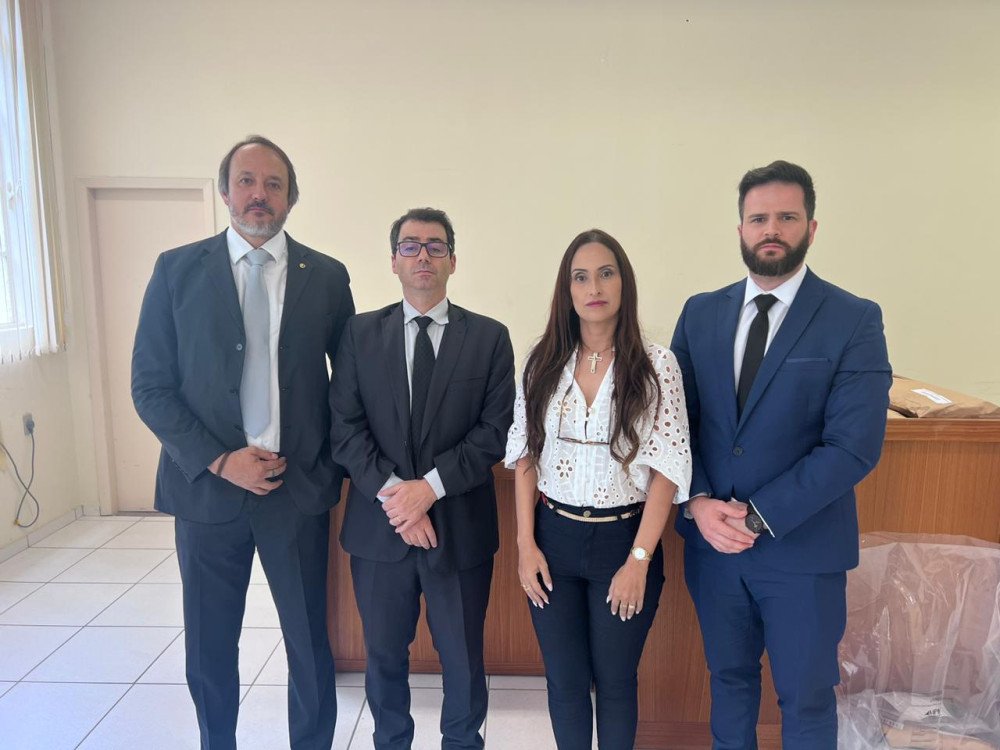 Entrevista dos Promotores sobre a operação de busca e apreensão contra ex Provedor e outros no Hospital.