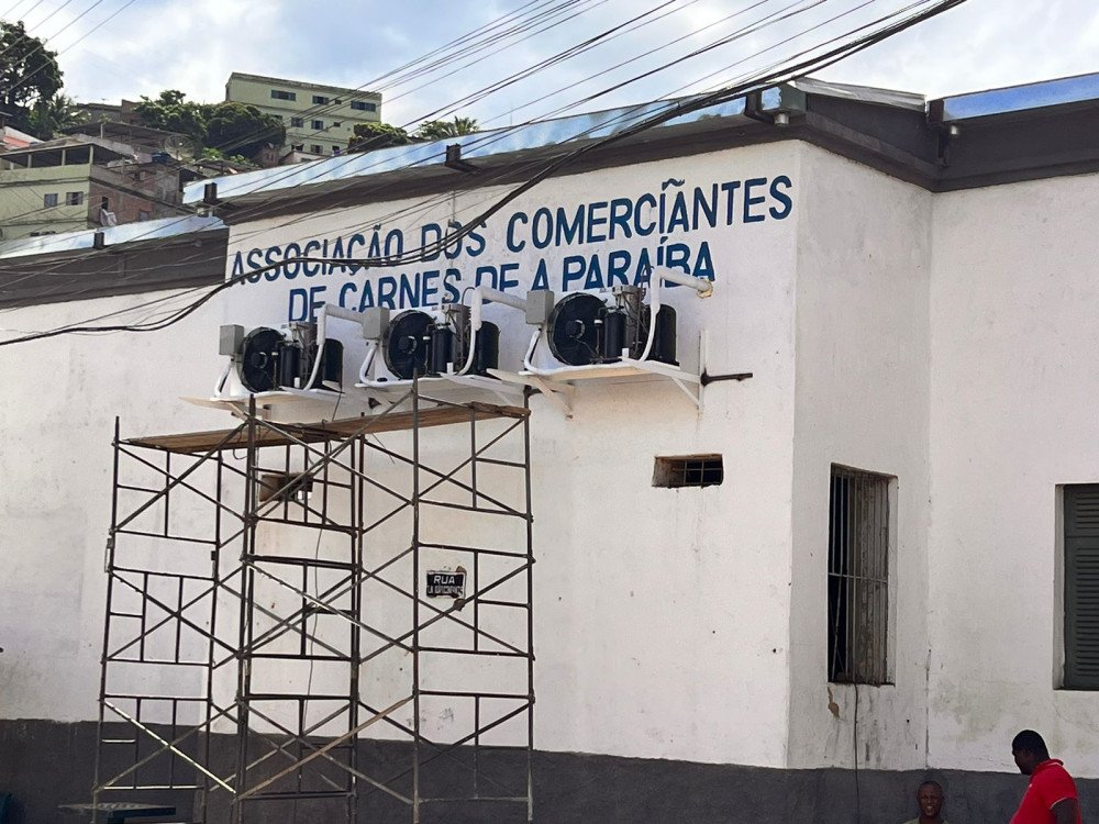 Câmara fria está sendo instalada no Matadouro em parceria com a Associação dos Produtores de Carne de Além Paraíba