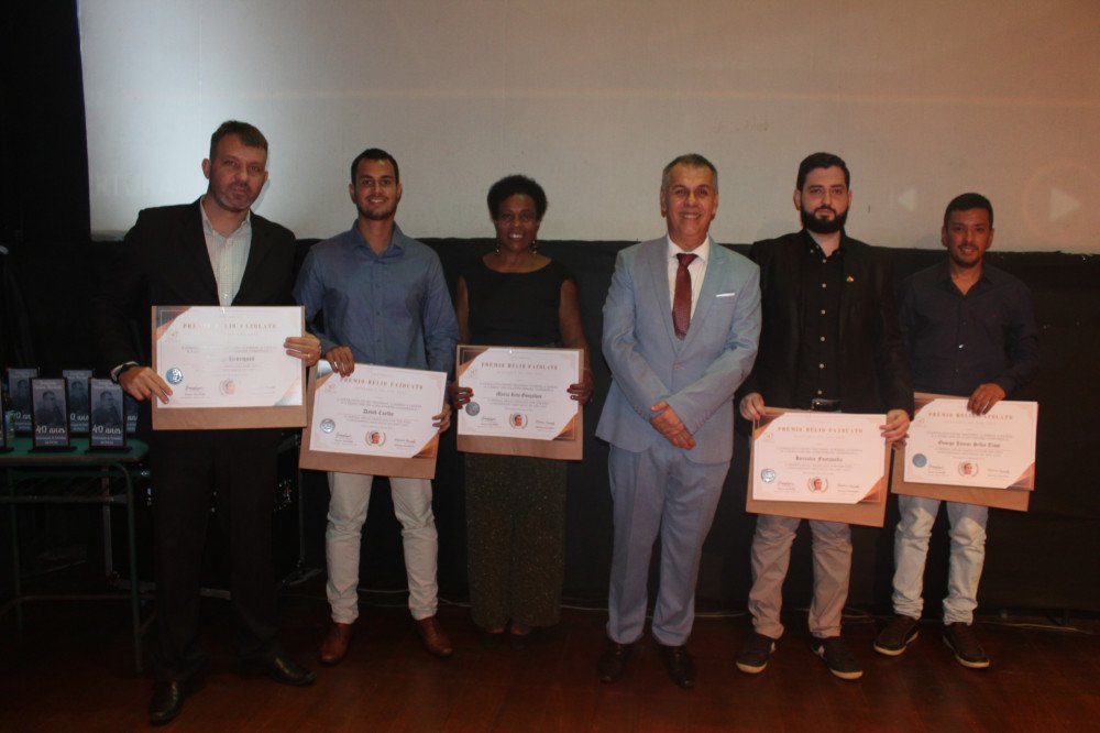 NOITE DE GALA: Personalidades, políticos e figuras de destaque receberam Prêmio Hélio Fazolato (Melhores do Ano). Evento marcou os 40 anos de carreira do jornalista Dauro Machado