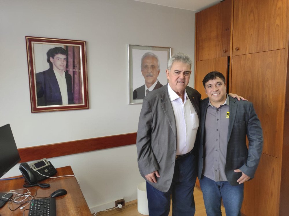 PREFEITO SE REUNIU COM O DEPUTADO FEDERAL MISAEL VARELA