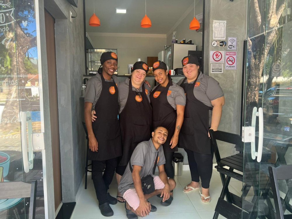 Inaugurada recentemente a Delícias da Tia Rosária na Praça Coronel Breves é um enorme sucesso.