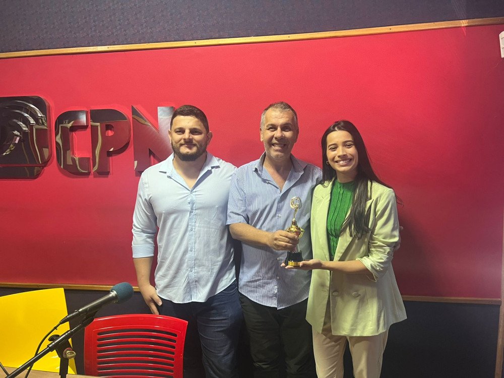 Oraldents Clínica Odontólica recebe reconhecimento em programa de rádio