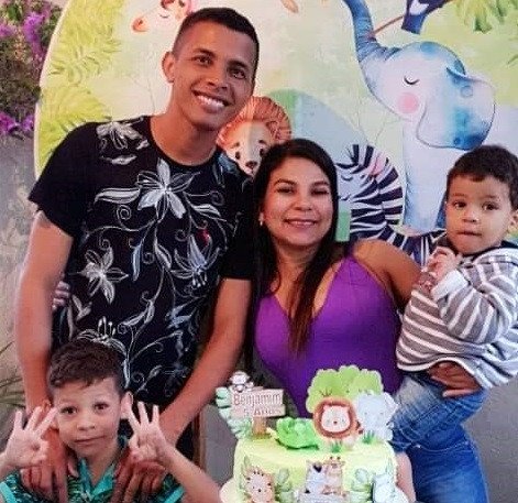 População da Terra do Santo vê em 