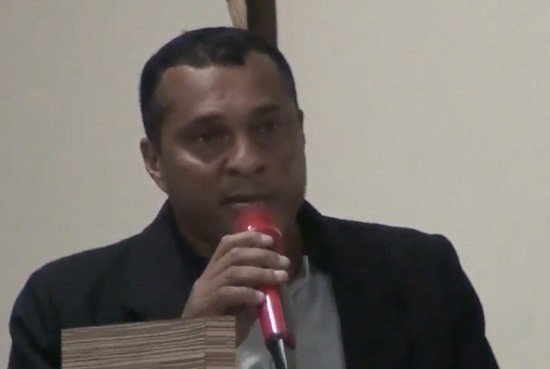 Um dia de fúria. Desentendimento entre os Vereadores Pindura e Davi quase vai as vias de fato. Pindura denuncia Davi ao Conselho de Ética