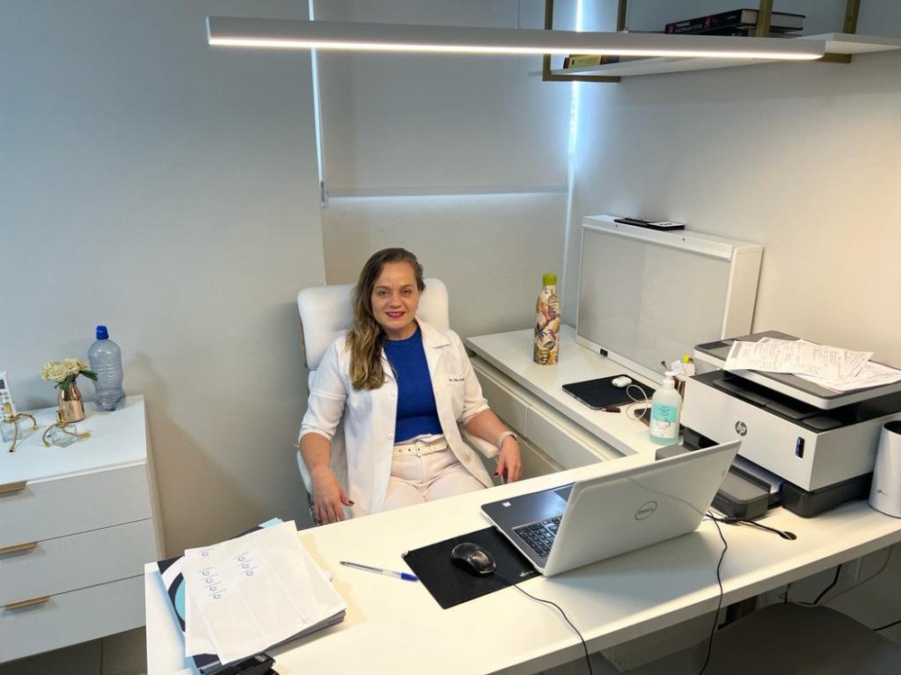 Dra. Elisa Ferreira: Excelência Profissional e Humanismo na Medicina de Imagem