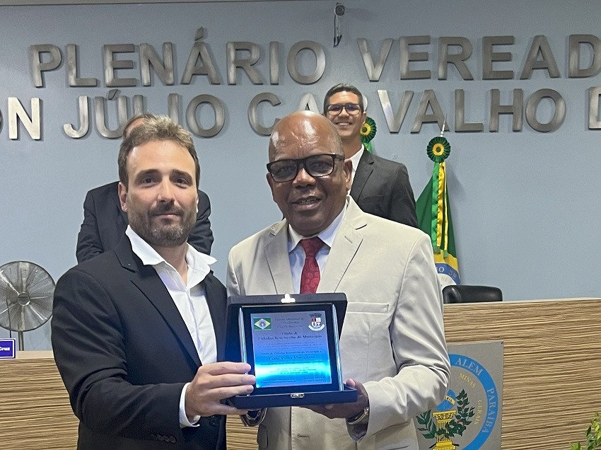 Bem sucedido empresário da região, Fábio Montezano, recebeu a mais alta condecoração na Câmara Municipal
