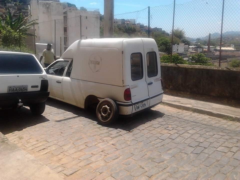Memória: Não dá pra esquecer! A frota de carros da Prefeitura em 2013 era um verdadeiro velho.