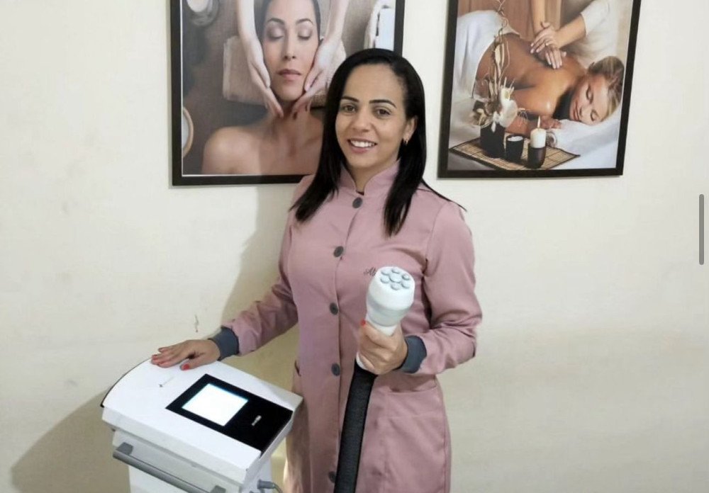 SÉRIE DE REPORTAGENS ” PESSOAS QUE NOS INSPIRAM”: Aline Alves Ferreira se destaca como Esteticista e se consolida como uma das mais brilhantes profissionais de sua área