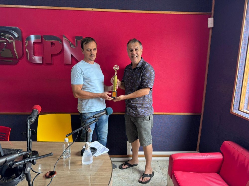 Excelência em Móveis e Eletrodomésticos em Santo Antônio do Aventureiro, Griffe Móveis recebeu prêmio Destaque Comercial