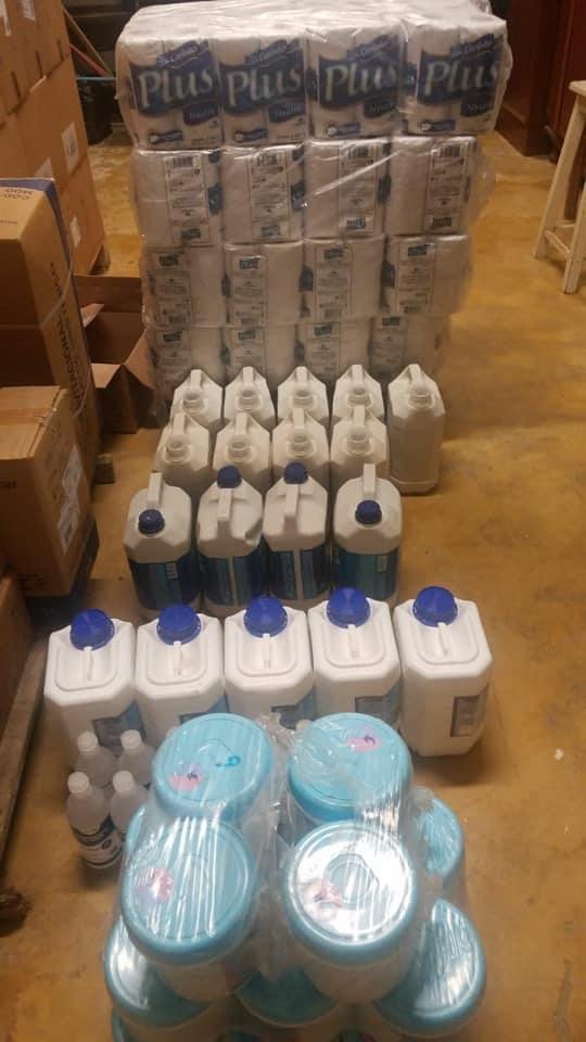 Cem por Cento Embalagens, uma das maiores empresas de Além Paraíba, doam materiais ao Hospital São Salvador