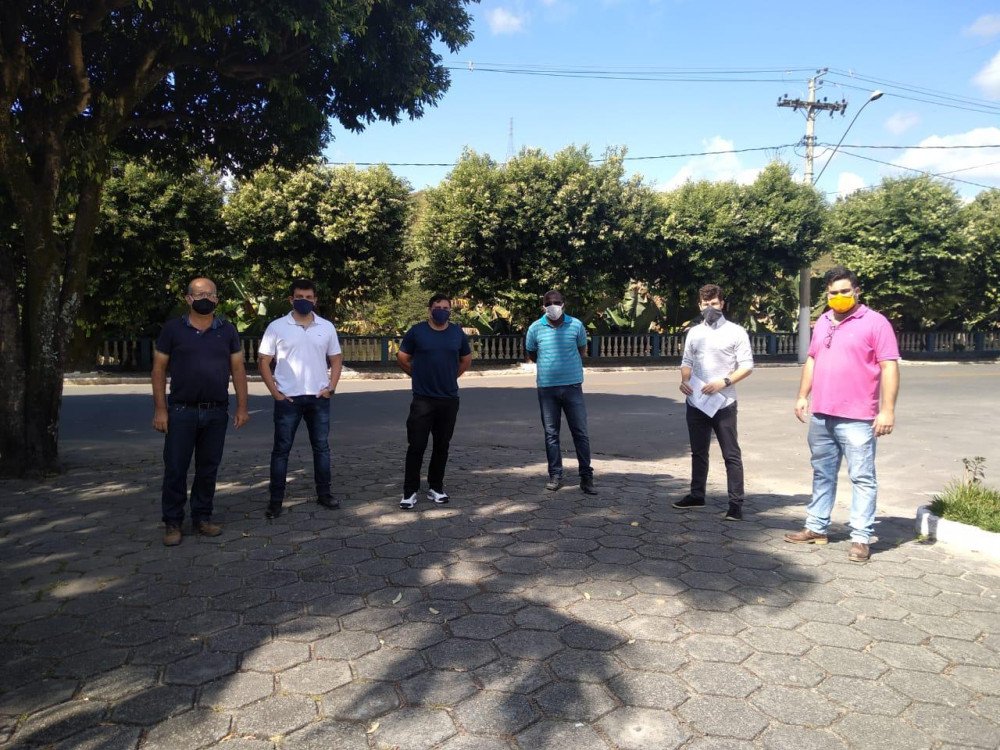 Miguel se encontra com Diretor da Garcia Atacadista para tratar de empreendimento que vai gerar 40 empregos em Além Paraíba