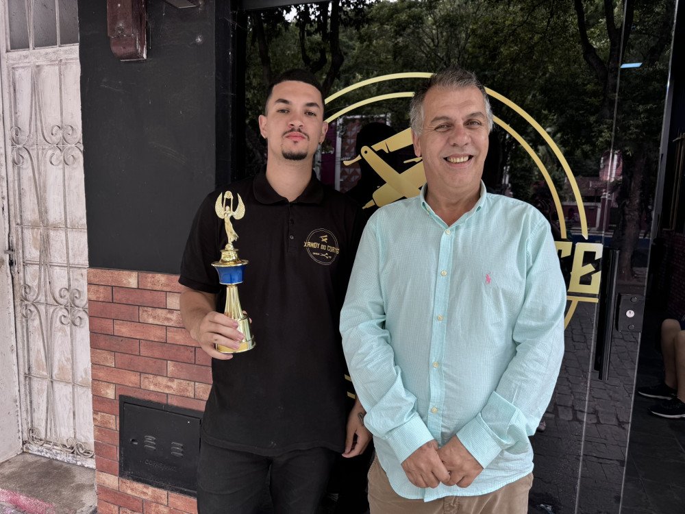 Xande do Corte:: O Barbeiro que conquistou o Troféu Top 10