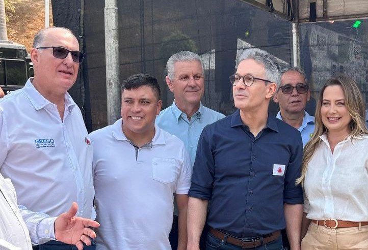 Prefeito Miguelzinho se encontra com Governador de Minas, Romeu Zema, que reafirma a instalação da Hemodiálise em Além Paraíba. Recurso para obra já está empenhado