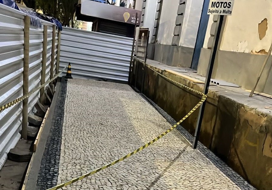 Calçadão no final da praça Elias Sahione é parte da urbanização do centro da cidade