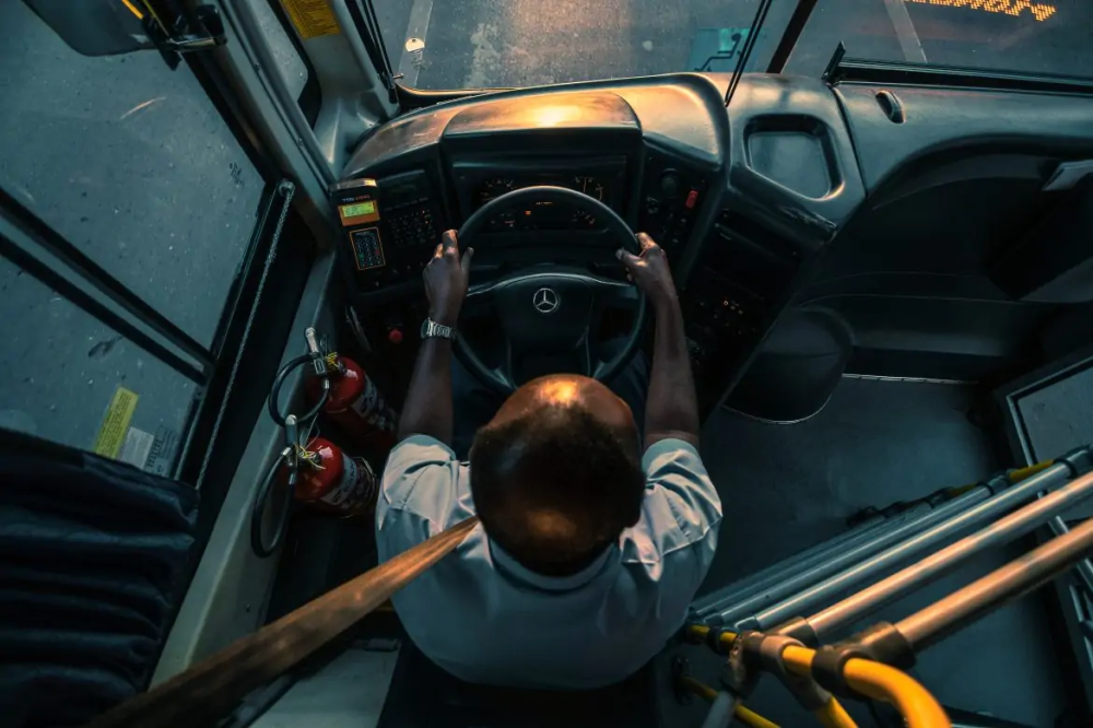 Licitação do novo modelo de transporte coletivo acontece hoje com queda no preço da passagem e ônibus de graça nos finais de semana