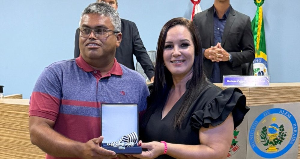 Em solenidade, Câmara fez a entrega da Medalha Zumbi dos Palmares. Servidor da Secretaria de Obras do Município foi um dos agraciados