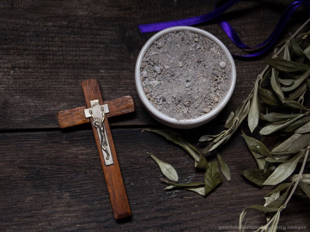 Quarta Feira marca o início da quaresma com Missas e imposição de cinzas