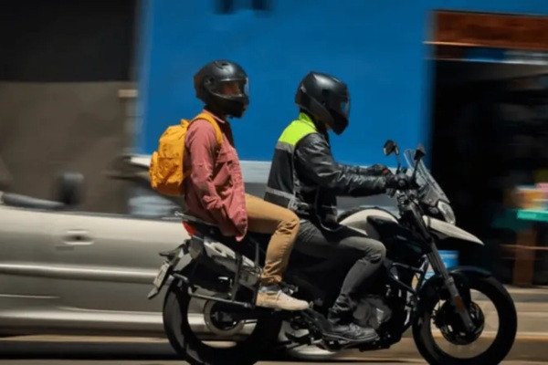 População reclama de motos em altíssima velocidade. Tragédia anunciada caso não se tomem providências