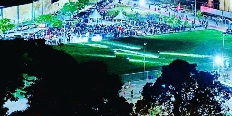 Prefeitura retira dois trailhers do centro da cidade alegando que os mesmos eram apenas ambulantes