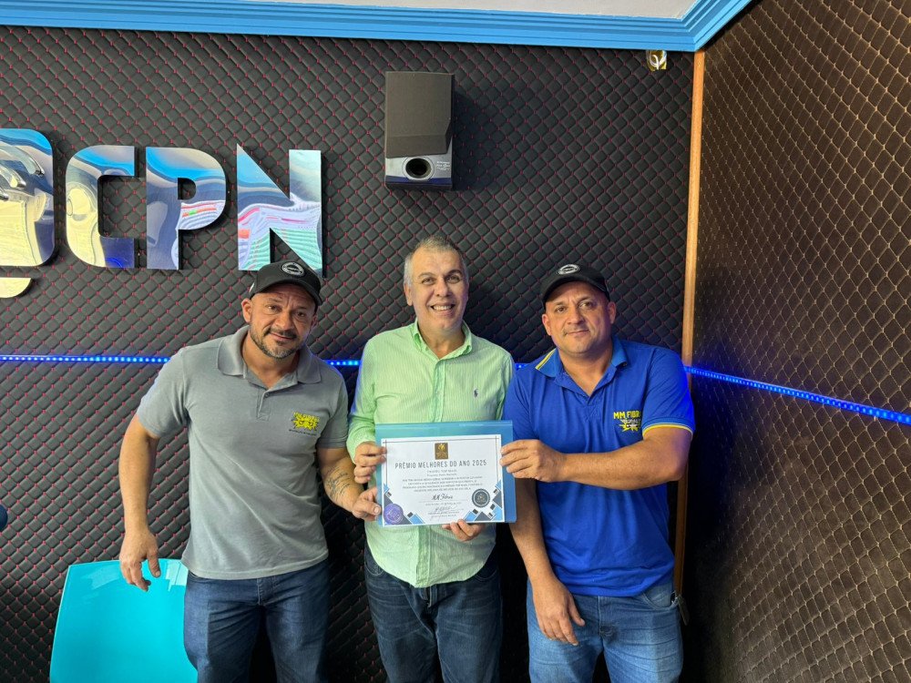 MM FIBRAS RECEBE O PRÊMIO DE MELHOR DO ANO NO SEGMENTO OFICINA DE LANTERNAGEM E REPAROS