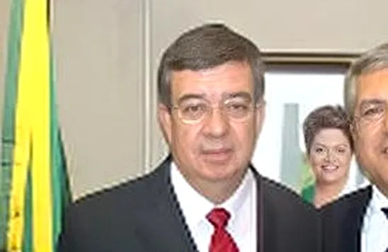 CADA UM TEM O EDUARDO QUE MERECE: OBERDAN CRITICA PRESIDENTE DA CÂMARA EM LEOPOLDINA