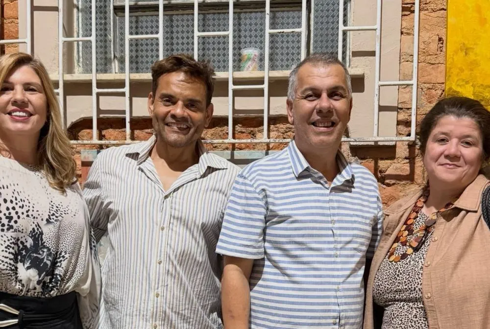 ARQUITETO LUIZ FERNANDO GONÇALVES REVELA TALENTO NAS ARTES APRESENTANDO SUAS TELAS PLÁSTICAS