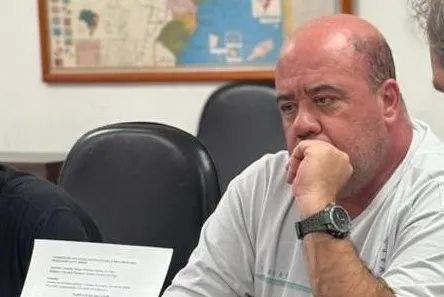 PROJETO QUE IMPEDE CONTRATAÇÃO DE ARTISTAS QUE FAÇAM APOLOGIA AO CRIME SEGUE TRAMITANDO