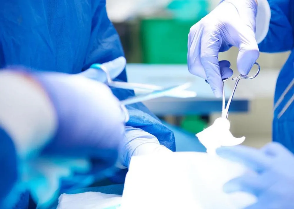 JOVEM VÍTIMA DE BALA PERDINA NO ÚLTIMO DOMINGO (9) SERÁ OPERADA HOJE EM MURIAÉ