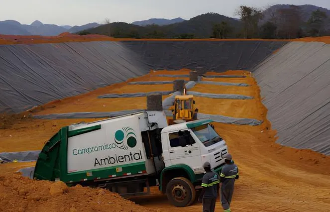 DURANTE ENTREVISTA, PREFEITO DR. PAULO ELOGIA O TRABALHO DA COMPROMISSO