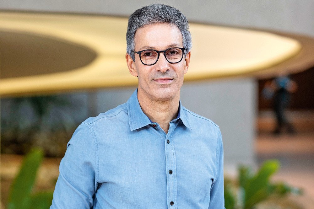 Governador Romeu Zema visitará o Hospital em Além Paraíba e dará coletiva de imprensa. A visita é restrita, sem aglomeração e apenas a imprensa foi convidada