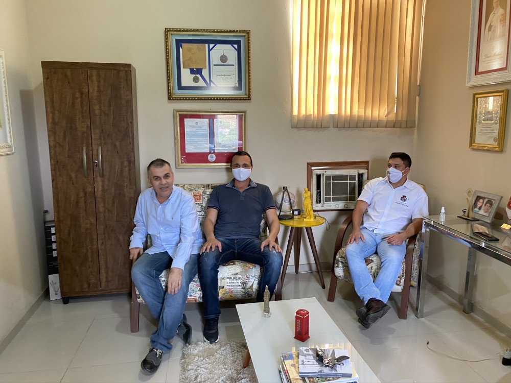 Em entrevista reveladora Miguelzinho é o convidado de estréia do programa Frente a Frente que vai ao ar amanhã na TV Além Paraíba.