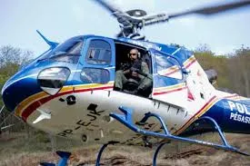 HELICÓPTEROS, VIATURAS, POLÍCIAS DE VÁRIAS UNIDADES ESTÃO EM ALÉM PARAÍBA