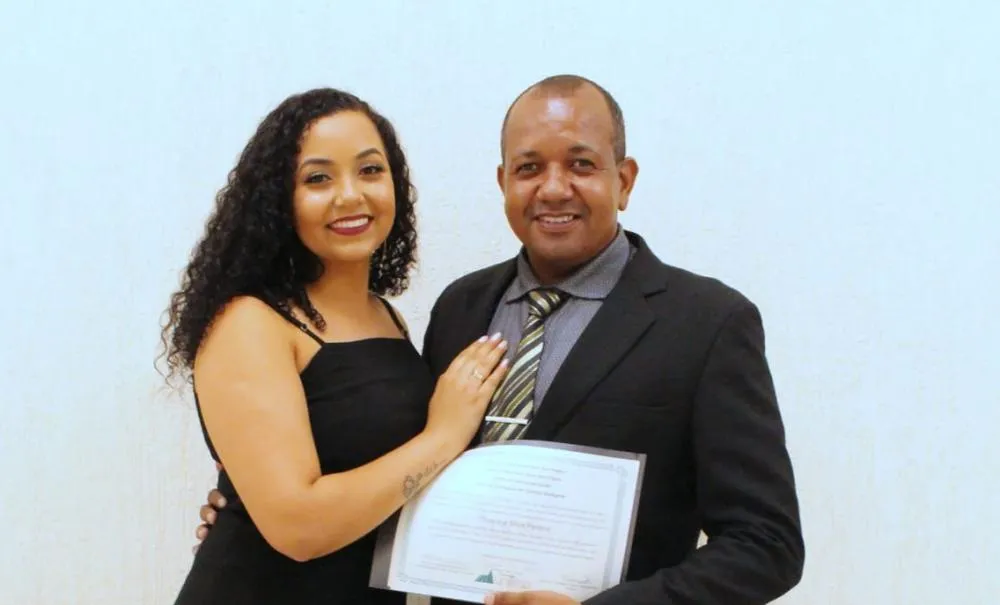 STÚDIO HAPPY COLOR: TRADIÇÃO, QUALIDADE E INOVAÇÃO NA ARTE FOTOGRÁFICA