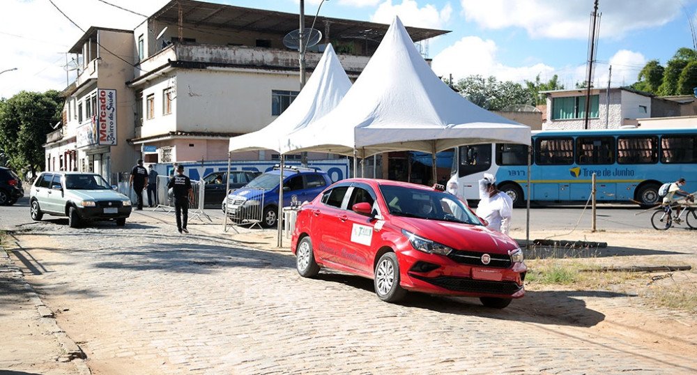 Fim das barreiras sanitárias mostra que a Além Paraíba entrou em flexibilização. Especialistas dizem que o momento não é mais de isolamento e sim de distanciamento