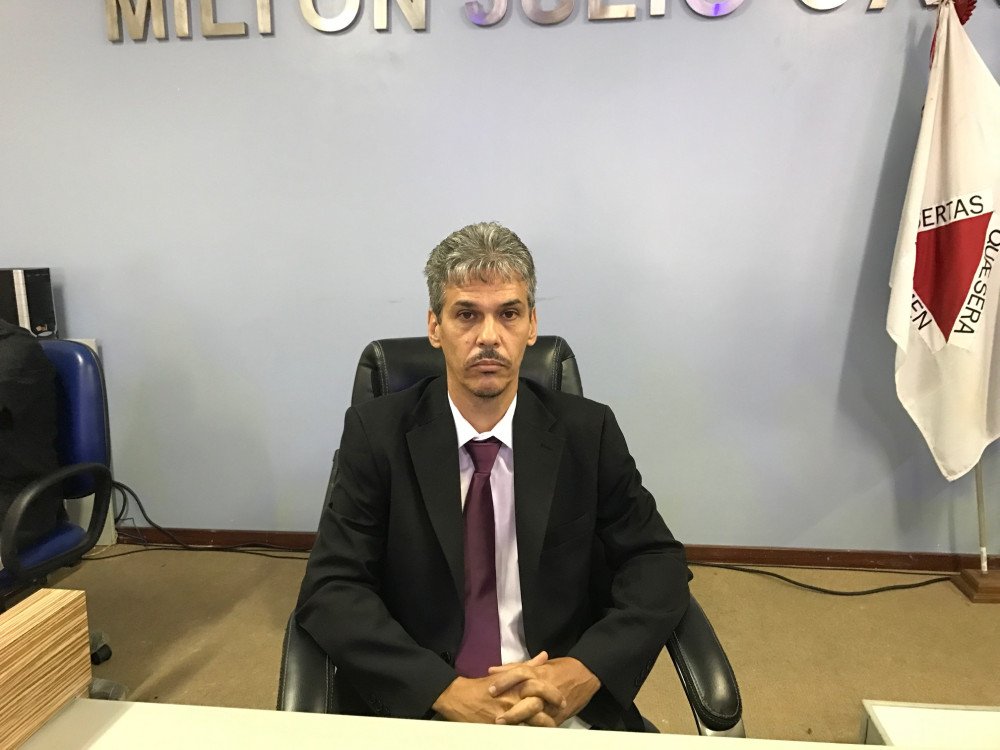 Vereador Dione Miranda, que faz oposição ao Prefeito, denuncia a obra do novo Fórum na Ilha do Lazareto