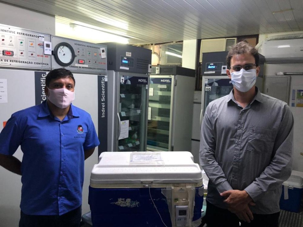 VACINAÇÃO COMEÇA HOJE! PREFEITO RECEBE VACINAS CONTRA COVID E AS ESTÁ TRAZENDO PARA ALÉM PARAÍBA.