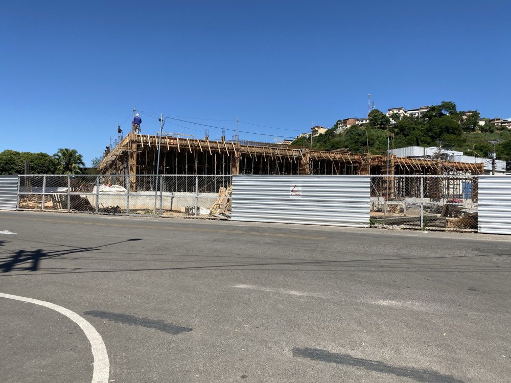 Obra do novo Fórum: Primeira lage está ponto de ser aplicada. Construção segue em ritmo acelerado