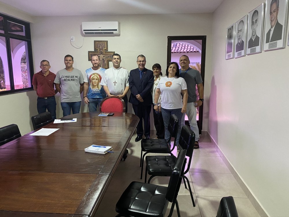 Bispo de Leopoldina recebe imprensa e concede coletiva sobre Campanha da Fraternidade
