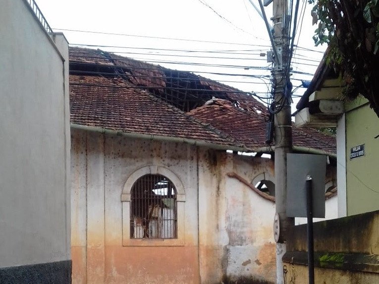 Caiu mais um pedaço da Rotunda. É o segundo a cair num intervalo de 15 dias