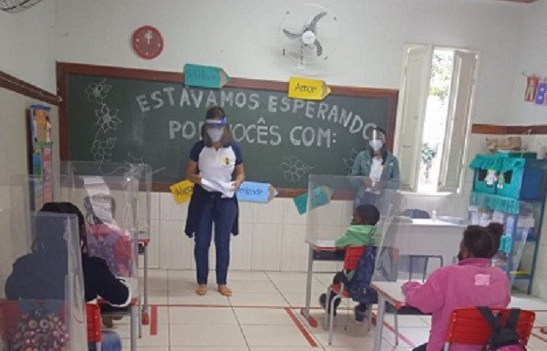 Escolas Municipais começam a receber alunos presencialmente para adaptação e acolhimento a volta as aulas